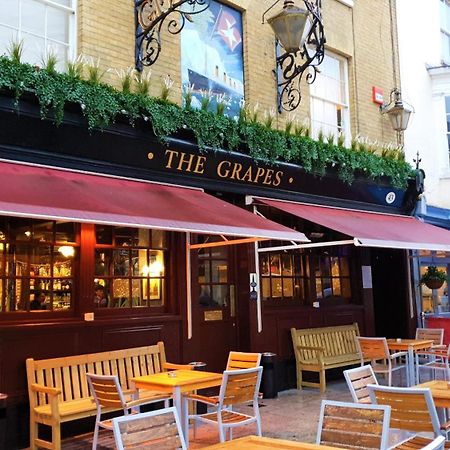 The Grapes Pub Otel Southampton Dış mekan fotoğraf