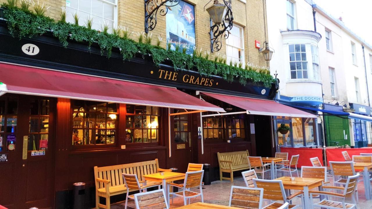 The Grapes Pub Otel Southampton Dış mekan fotoğraf